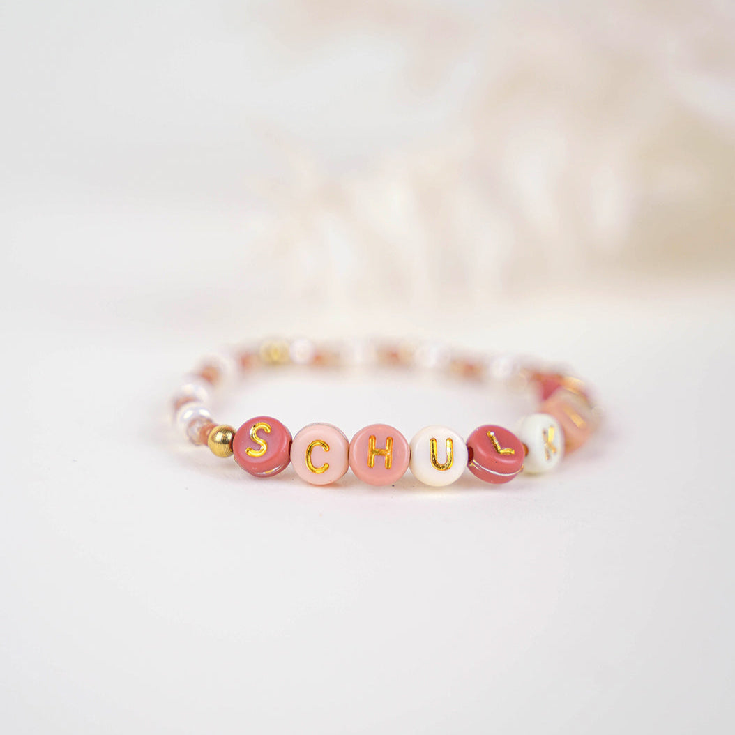 Perlenarmband Schulkind